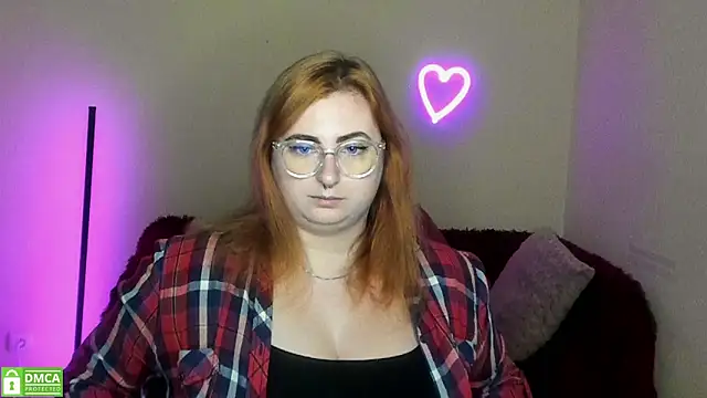 Snapshot of Alicia_love00 chatting on September 24, 11:24 am Alicia love00 online show from September 24, 11:24 am