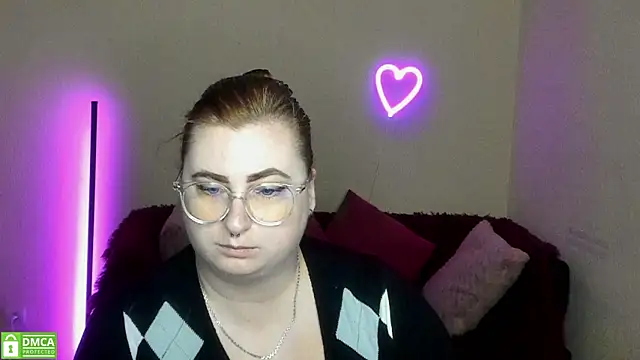 Snapshot of Alicia_love00 chatting on September 25, 5:22 am Alicia love00 online show from September 25, 5:22 am