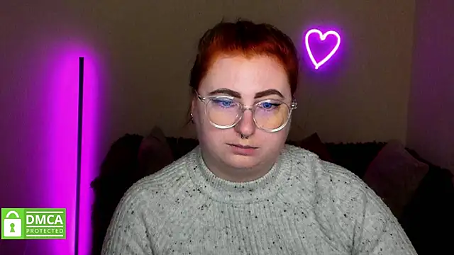 Snapshot of Alicia_love00 chatting on September 27, 5:23 am Alicia love00 online show from September 27, 5:23 am