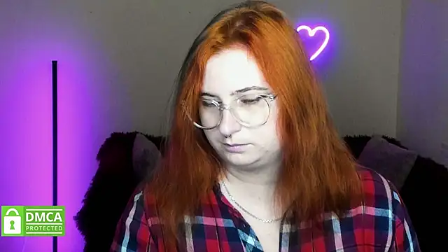 Snapshot of Alicia_love00 chatting on October 5, 5:28 am Alicia love00 online show from October 5, 5:28 am