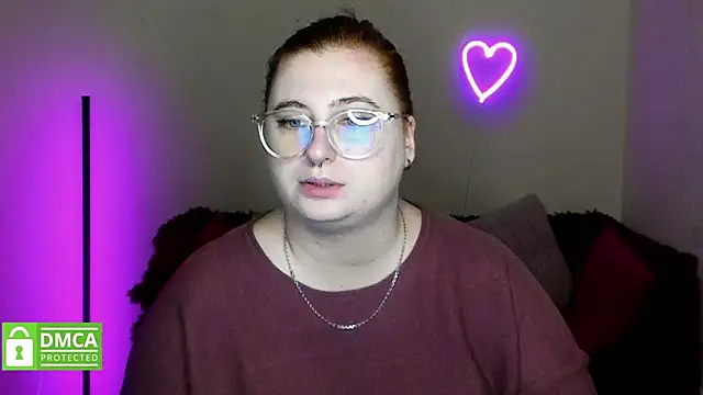 Snapshot of Alicia_love00 chatting on October 6, 5:27 am Alicia love00 online show from October 6, 5:27 am