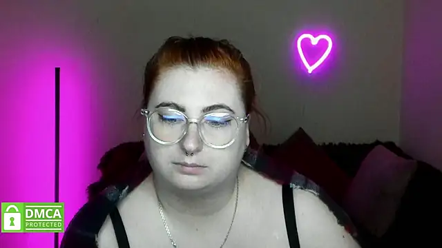 Snapshot of Alicia_love00 chatting on October 15, 5:29 am Alicia love00 online show from October 15, 5:29 am