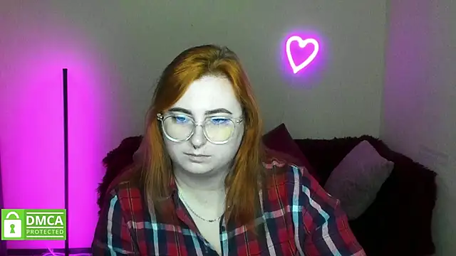 Snapshot of Alicia_love00 chatting on October 23, 11:31 am Alicia love00 online show from October 23, 11:31 am