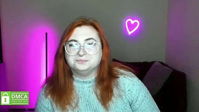 Snapshot of Alicia_love00 chatting on November 7, 6:24 am Alicia love00 online show from November 7, 6:24 am