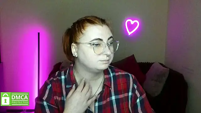 Snapshot of Alicia_love00 chatting on November 10, 12:26 pm Alicia love00 online show from November 10, 12:26 pm