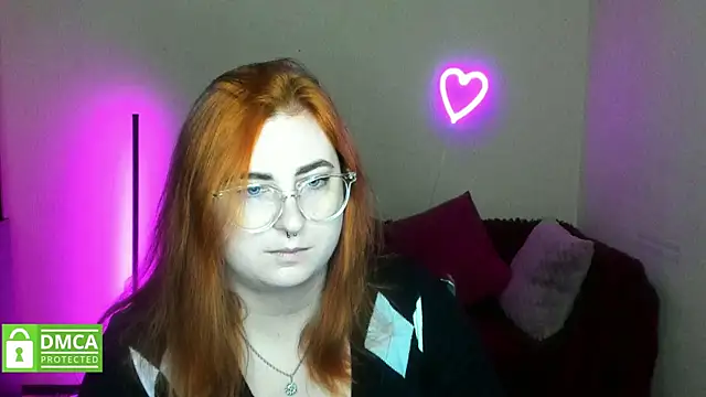 Snapshot of Alicia_love00 chatting on November 11, 6:24 am Alicia love00 online show from November 11, 6:24 am