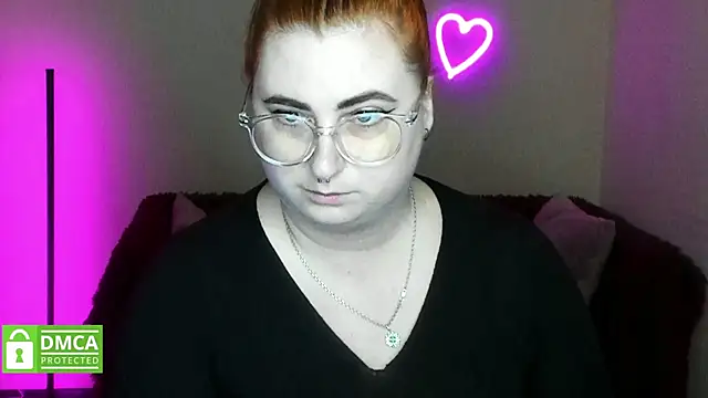 Snapshot of Alicia_love00 chatting on November 12, 6:25 am Alicia love00 online show from November 12, 6:25 am