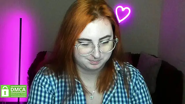 Snapshot of Alicia_love00 chatting on November 17, 6:24 pm Alicia love00 online show from November 17, 6:24 pm