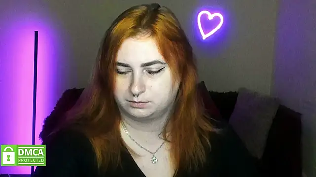 Snapshot of Alicia_love00 chatting on November 19, 6:24 am Alicia love00 online show from November 19, 6:24 am