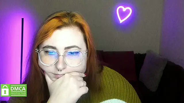 Snapshot of Alicia_love00 chatting on November 24, 12:27 pm Alicia love00 online show from November 24, 12:27 pm