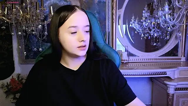 LaraBenson  online show from March 25, 4:35 pm