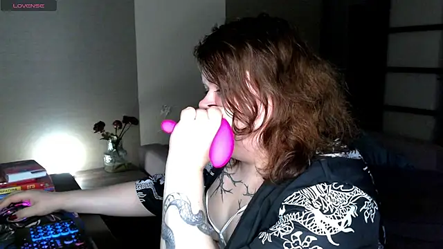 Snapshot of Romy_Addams chatting on October 30, 2:40 pm Romy Addams online show from October 30, 2:40 pm