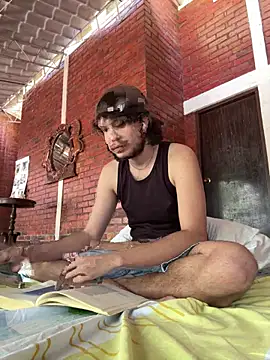 Luxx 14 online show from September 13, 8:08 pm