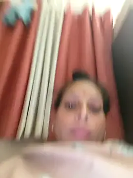 ISHANI-SINGH online show from November 8, 3:01 pm