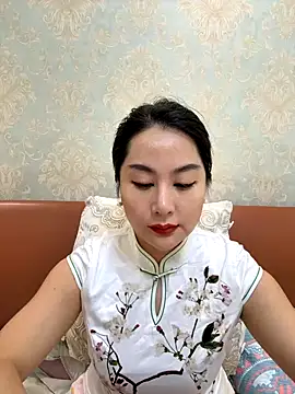 Candice888 online show from October 27, 10:30 am