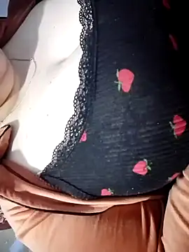 Hnonasix89 online show from March 13, 8:26 pm