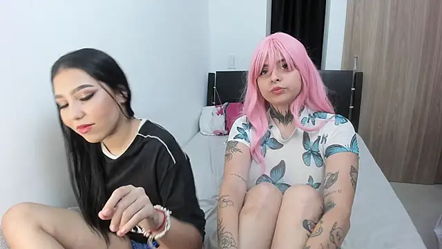 aria and tammy online show from November 29, 7:44 am