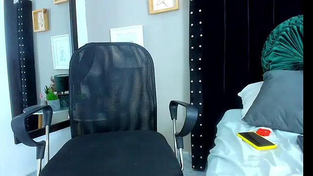 Snapshot of Mathewboy1 chatting on September 12, 11:48 pm Mathewboy1 online show from September 12, 11:48 pm