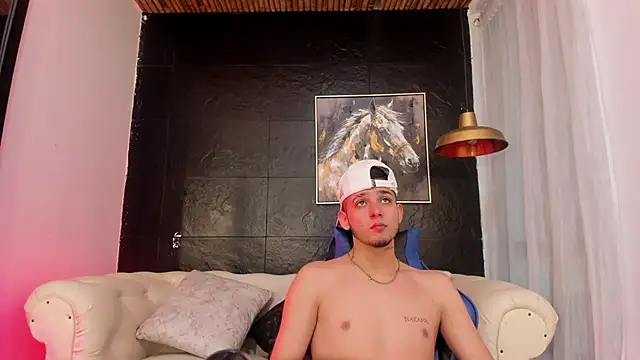 Snapshot of Mathewboy1 chatting on October 5, 12:14 pm Mathewboy1 online show from October 5, 12:14 pm