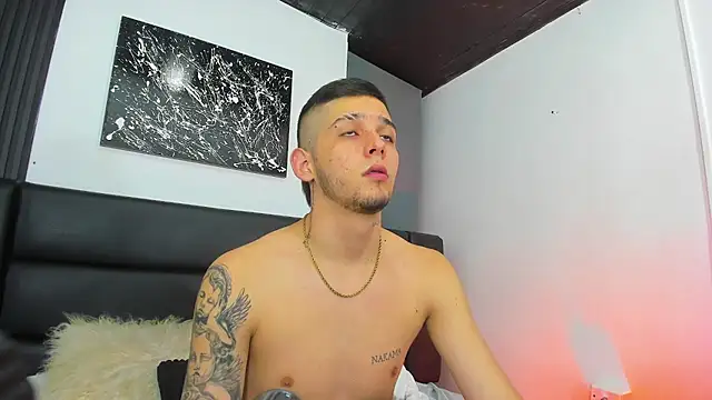 Mathewboy1 online show from February 24, 11:41 am