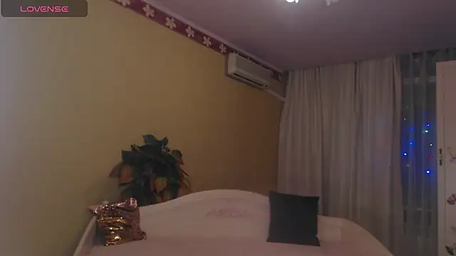 LiSinDoll online show from February 4, 1:11 am