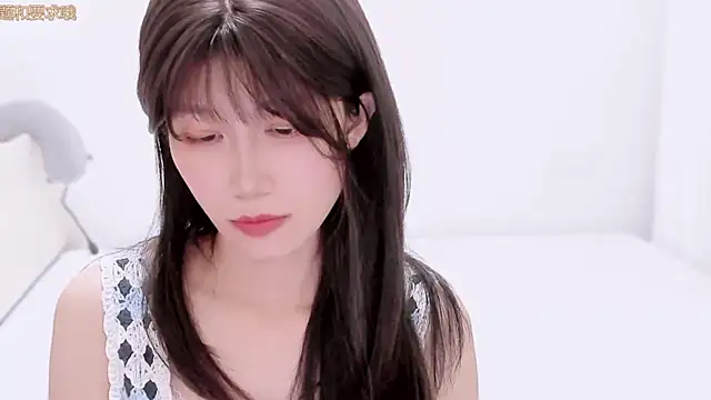 Rabbitlittlefool online show from November 25, 3:45 pm