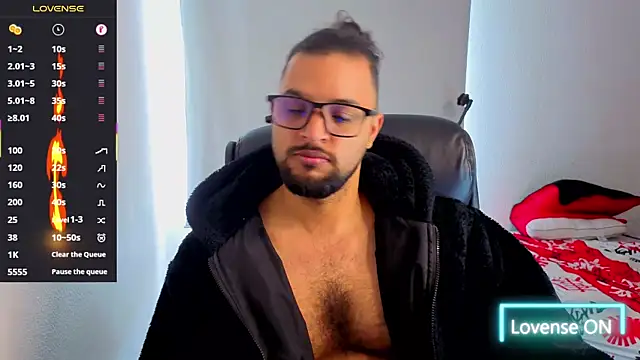 Snapshot of Ernesto-Rodriguez82 chatting on October 31, 5:36 pm Ernesto-Rodriguez82 online show from October 31, 5:36 pm