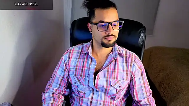 Snapshot of Ernesto-Rodriguez82 chatting on February 21, 4:57 am Ernesto-Rodriguez82 online show from February 21, 4:57 am