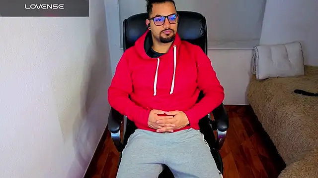 Snapshot of Ernesto-Rodriguez82 chatting on February 23, 3:59 am Ernesto-Rodriguez82 online show from February 23, 3:59 am