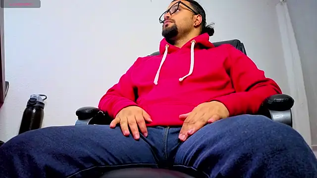 Snapshot of Ernesto-Rodriguez82 chatting on February 25, 2:10 am Ernesto-Rodriguez82 online show from February 25, 2:10 am