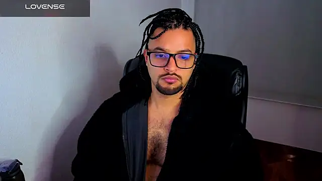 Snapshot of Ernesto-Rodriguez82 chatting on March 21, 8:19 am Ernesto-Rodriguez82 online show from March 21, 8:19 am