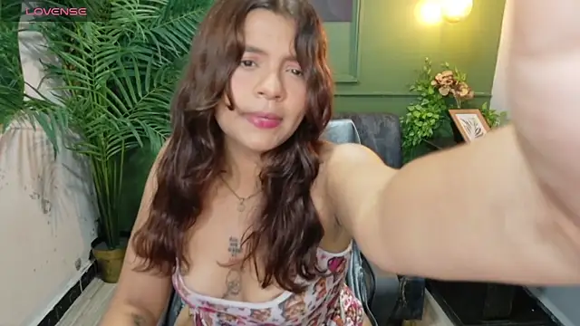 sweety smilee online show from March 14, 7:30 pm