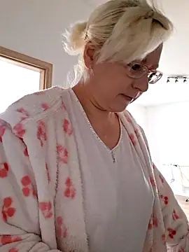 VikaKing online show from December 2, 9:25 am