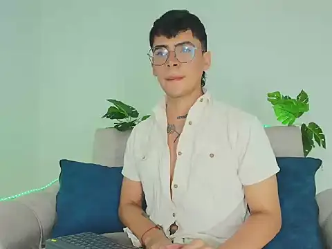 CamiiGuzmanX online show from September 16, 5:36 pm