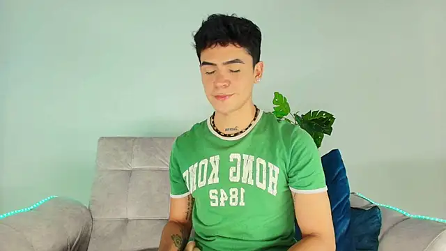 CamiiGuzmanX online show from October 3, 8:06 pm