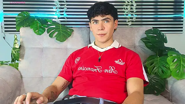 CamiiGuzmanX online show from May 20, 9:21 pm