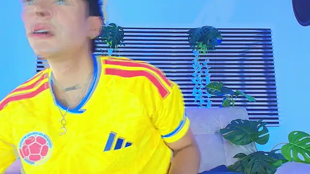 CamiiGuzmanX online show from July 7, 7:18 pm