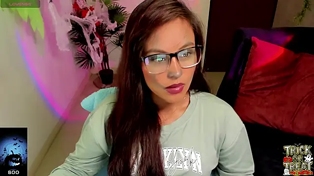 Cameroon-Diaz online show from October 30, 1:56 pm