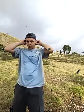 Thomasjons  online show from March 10, 10:15 pm