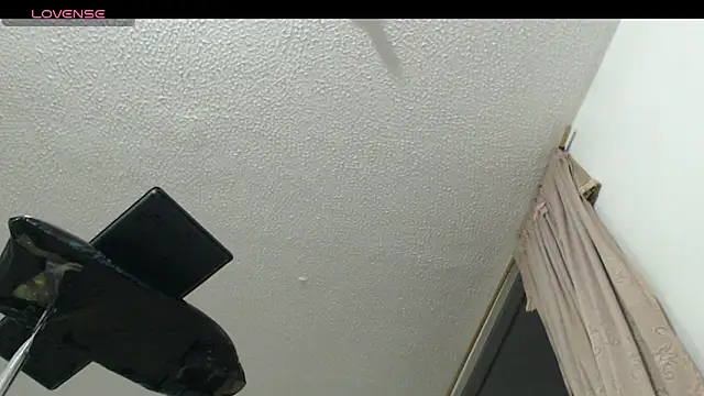 Thomasjons  online show from April 29, 4:49 am