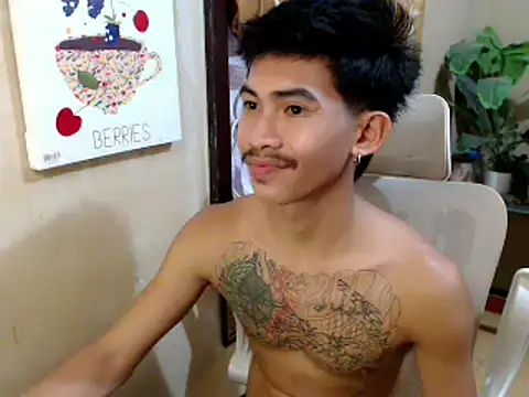 Snapshot of King_BigCock69 chatting on June 12, 3:49 am King BigCock69 online show from June 12, 3:49 am