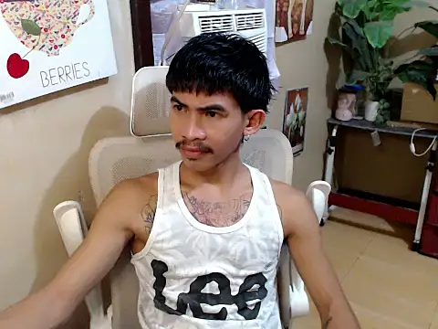 Snapshot of King_BigCock69 chatting on June 23, 12:58 pm King BigCock69 online show from June 23, 12:58 pm