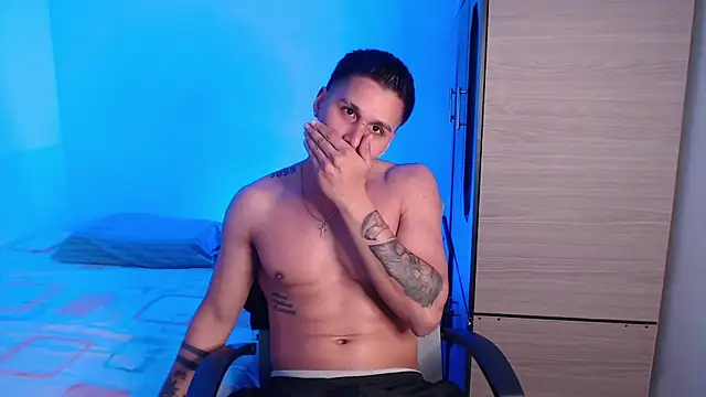 valentinosex1 online show from October 14, 9:15 pm