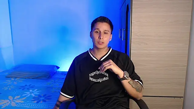 valentinosex1 online show from November 14, 10:51 pm