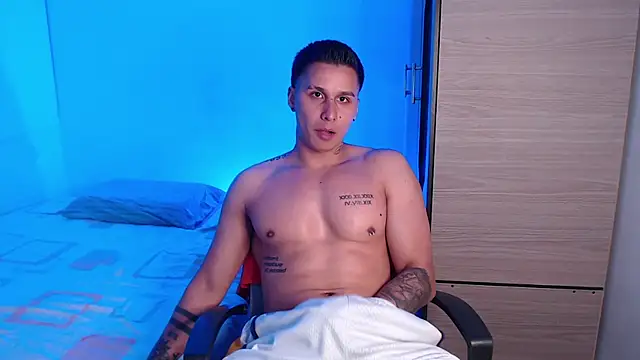 valentinosex1 online show from December 22, 10:40 pm