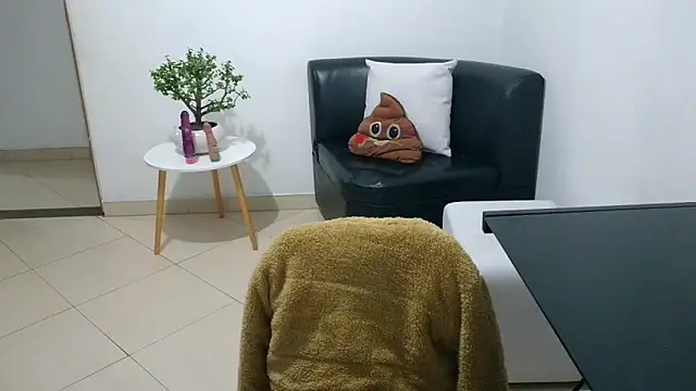 Zendaya11 online show from September 18, 10:56 pm