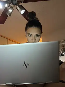 Chicagobabe online show from April 15, 6:42 am