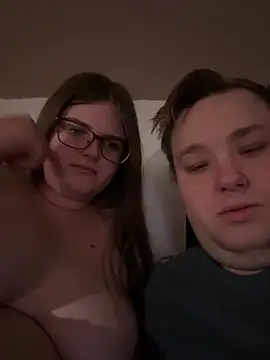 CurvyPaar2 online show from January 31, 8:18 pm