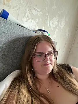 CurvyPaar2 online show from July 26, 1:18 pm