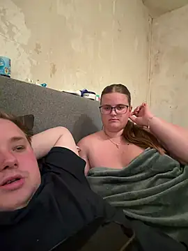 CurvyPaar2 online show from August 1, 8:52 pm